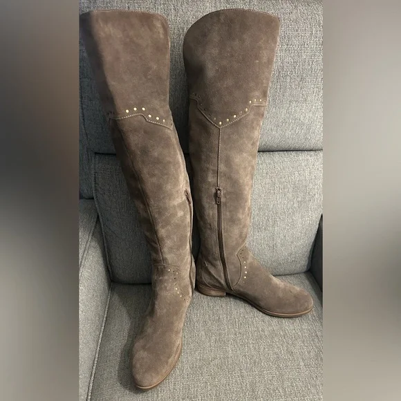 Aerosoles Suede Brown Boots with studded accents size women’s 10 - Picture 5 of 10